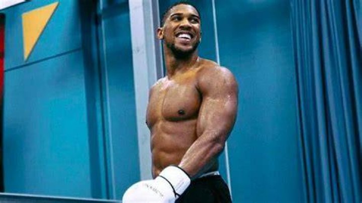 Did Anthony Joshua suffer a broken eye socket? 1 16568798675466
