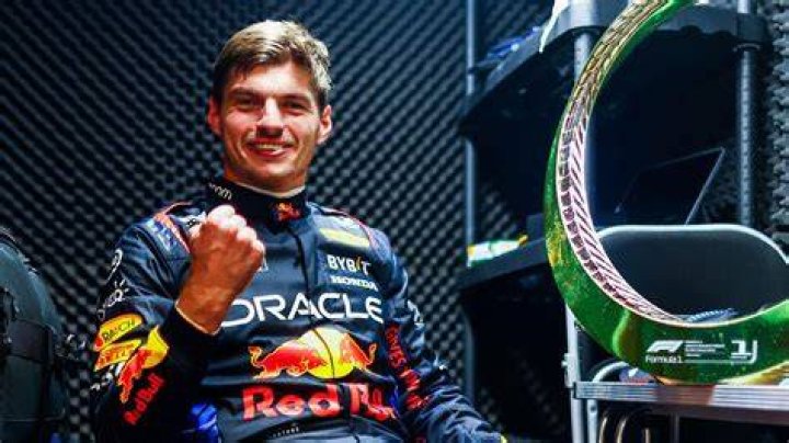 Max Verstappen height: How tall is Max Verstappen? How much does Max Verstappen weigh? 1 Does Max Verstappen