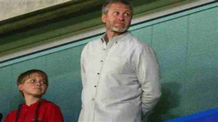Which school does Ilya Abramovich attend? 1 Ilya Abramovich is the second son of Roman Abramovich