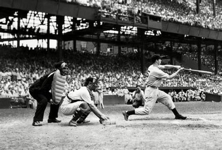 Joe DiMaggio Joe DiMaggio