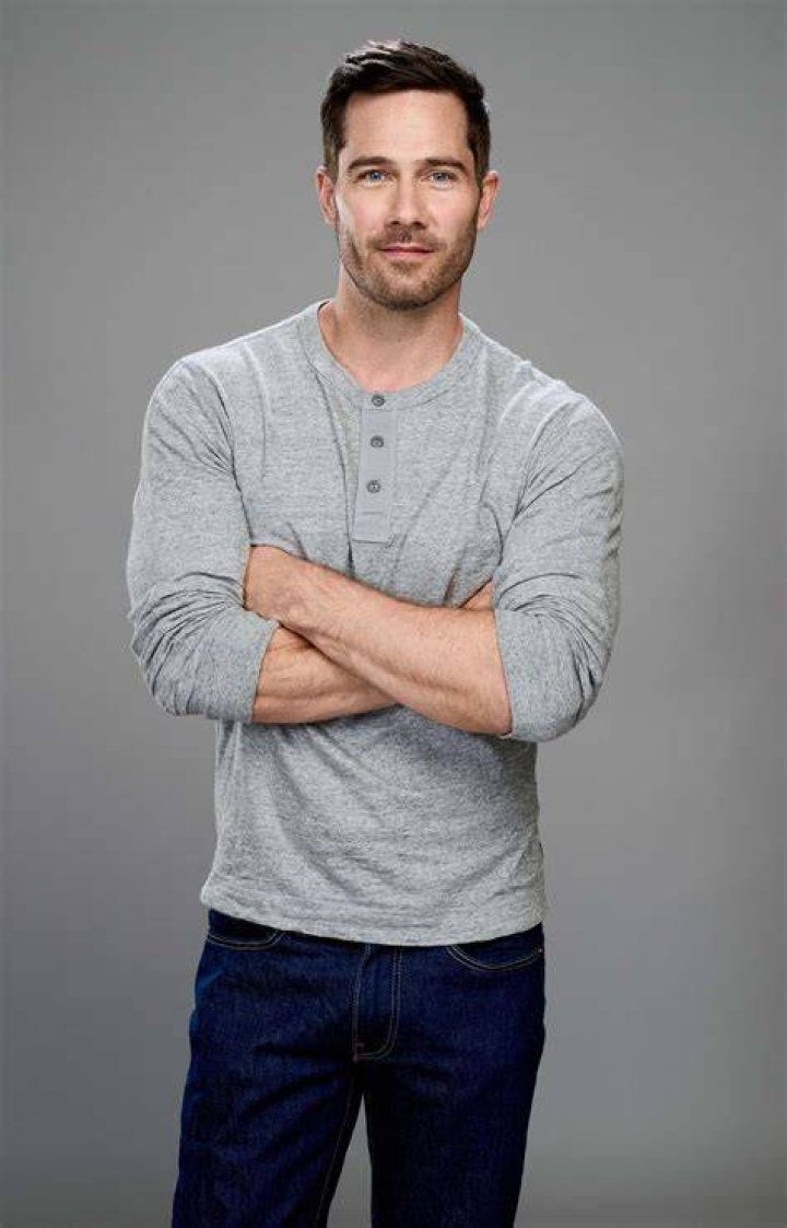 Luke Macfarlane Luke Macfarlane
