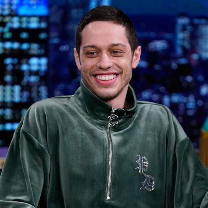 Why is Pete Davidson removing his tattoos? 1 Pete Davidson