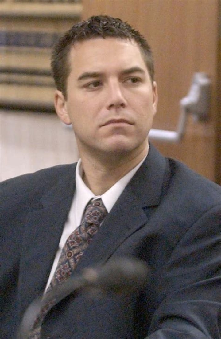 Scott Peterson sits in the courtroom at the San Mateo Superior Courthouse during defense closing arguments in the penalty phase of his trial December 9, 2004 in Redwood City, California. Peterson was found guilty of first degree murder of his wife, Laci, and second degree murder of their unborn son and could receive the death penalty. (Photo by Fred Larson-Pool/Getty Images)