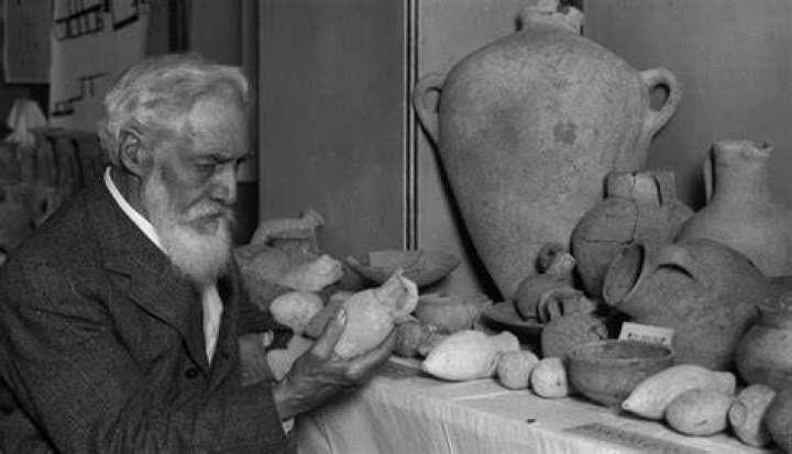 Sir Flinders Petrie Sir Flinders Petrie